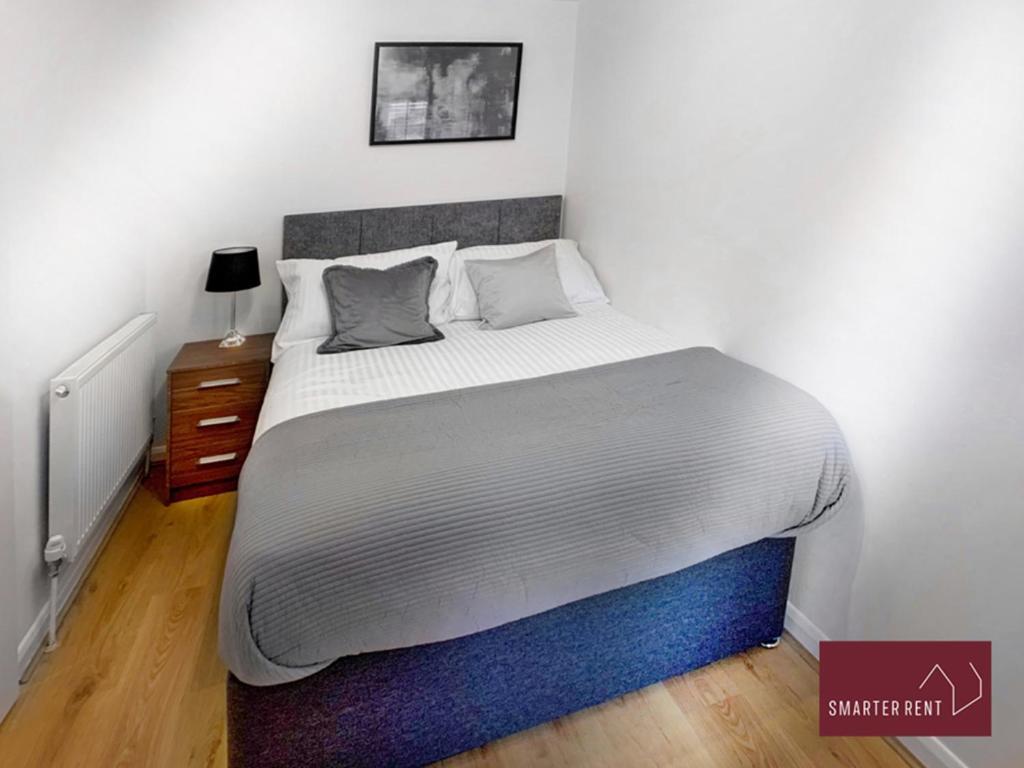 Appartamento Wokingham - 2 Bed Modern House - Parking Esterno foto
